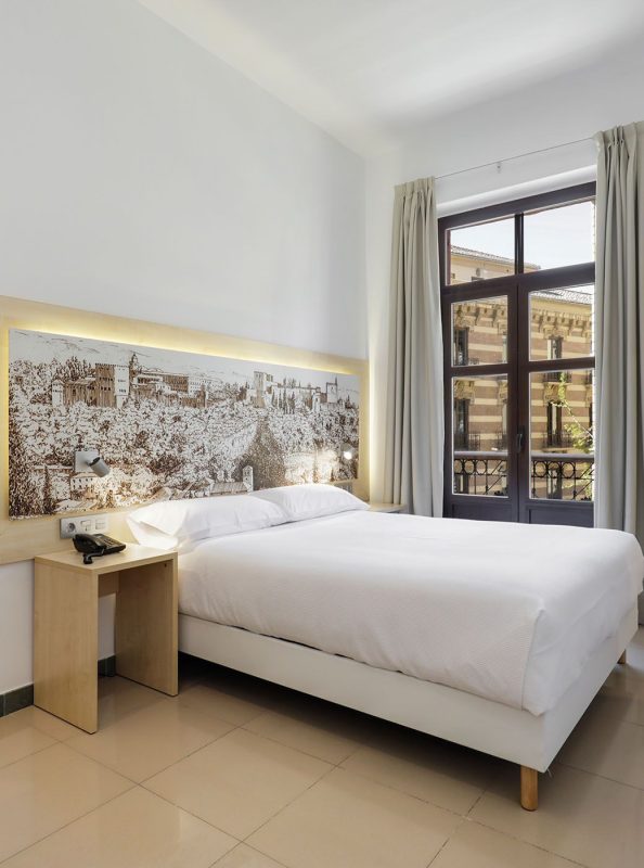 alojamiento_granada_habitacionsuperior_hotel_granada_slider3-5cea210f