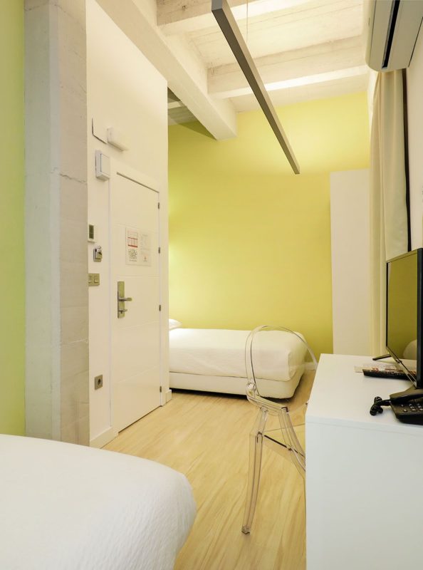 alojamiento_granada_habitacionsuperior_hotel_granada_slider4-8a328821