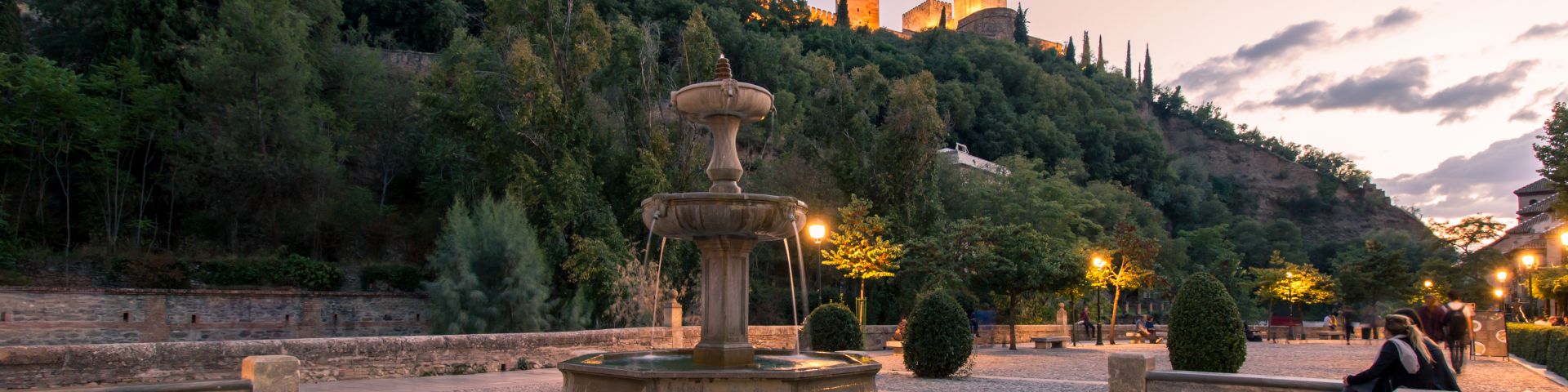 punto_5_slider_fotos_paseo_tristes_granada_hostal_atenas-69c0f1a3